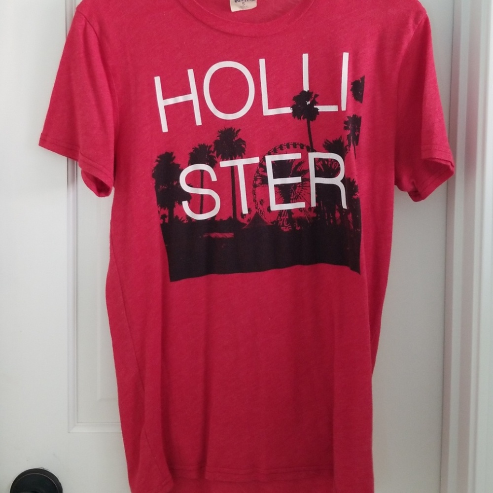 Hollister shirt